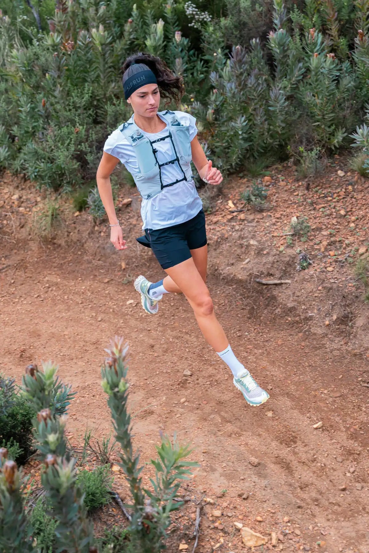 Kiprun 10L Running Hydration Vest - 1L Water Bladder Included
