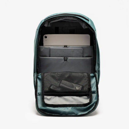 Quechua NH500 Escape 16 L Hiking Backpack