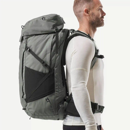 Forclaz Men's Travel 900 70+6L Backpacking Pack