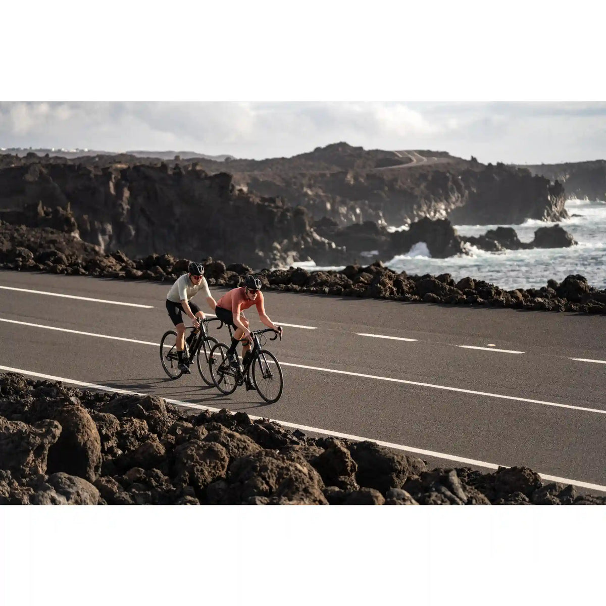 Van Rysel 900 Mid-Cut Cycling Socks